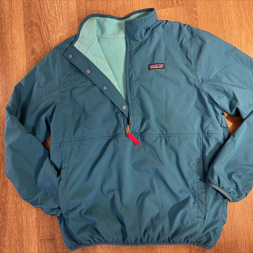 Patagonia Teal Half-Zip reversible, lightweight Jacket